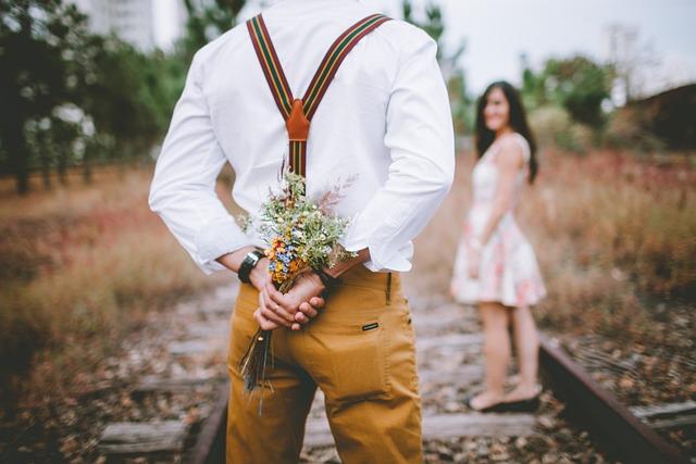 What Is the Best Present for Your Girlfriend That She’ll Love and Treasure