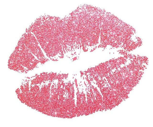 What Lip Stain Is the Best for Long-Lasting Color and a Natural Look